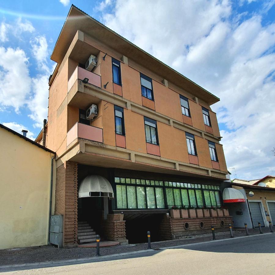 Hotel Perla Massa Lombarda Dış mekan fotoğraf