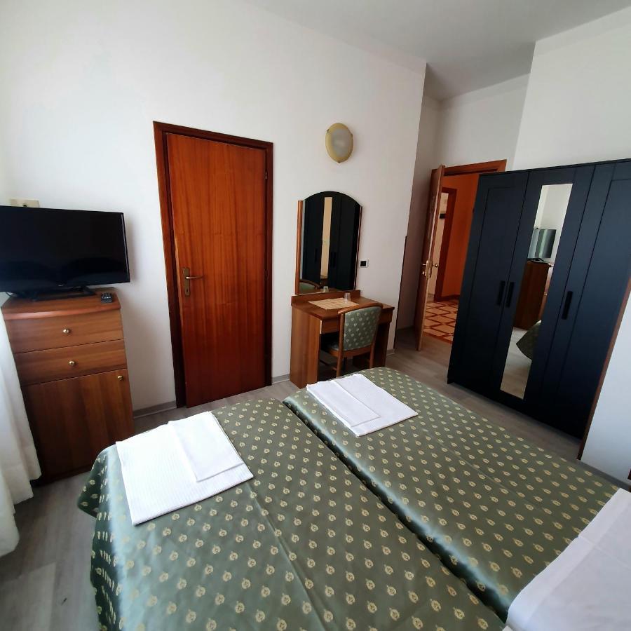 Hotel Perla Massa Lombarda Dış mekan fotoğraf