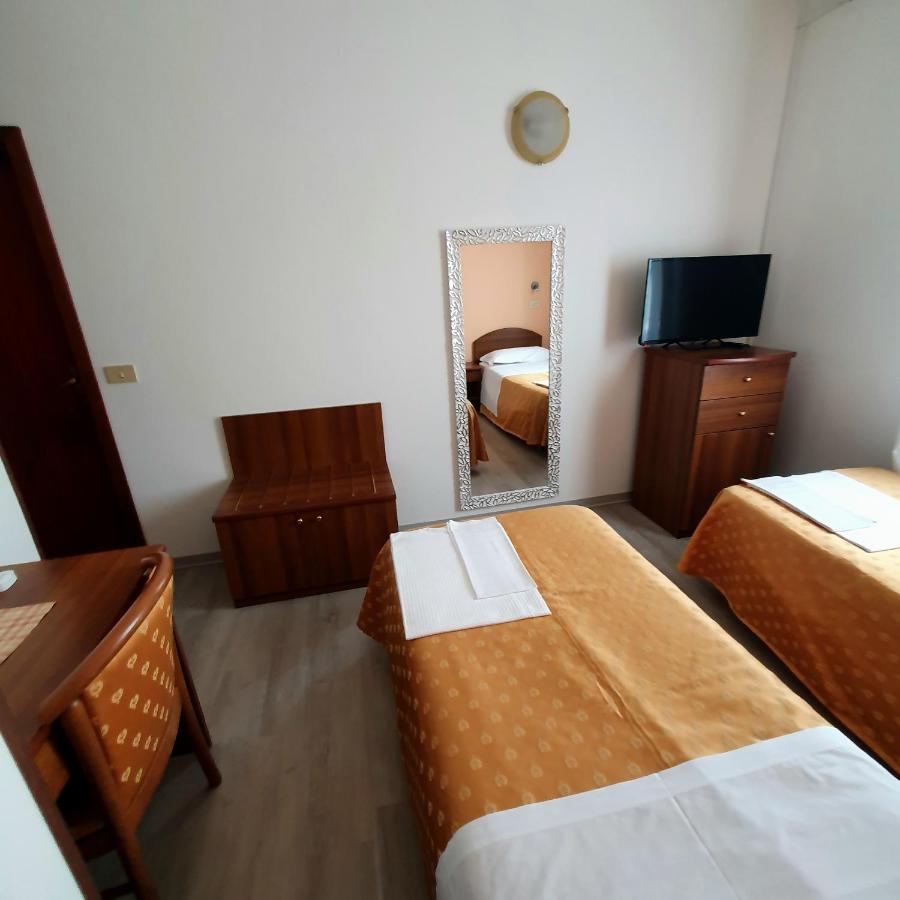 Hotel Perla Massa Lombarda Dış mekan fotoğraf