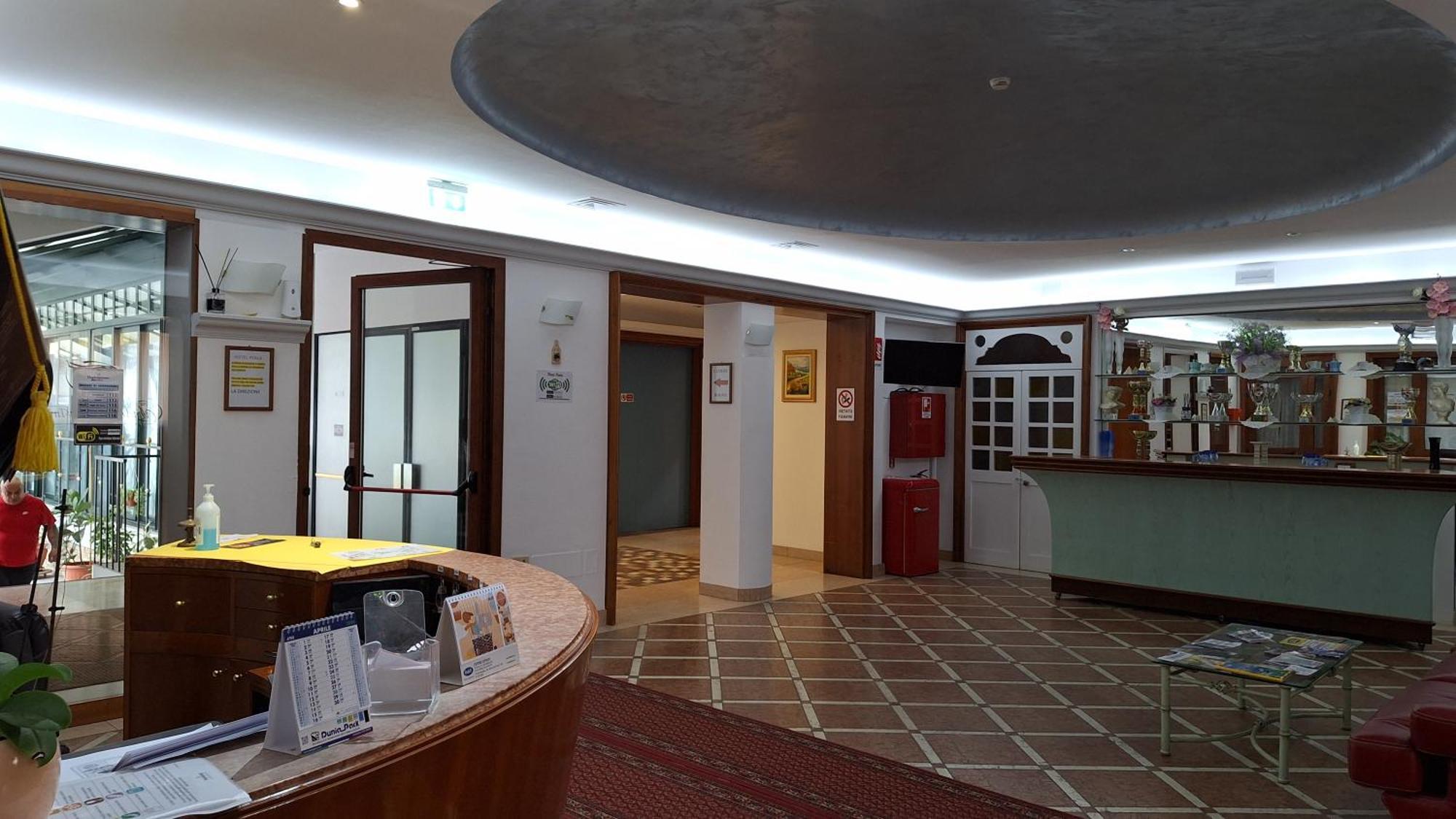 Hotel Perla Massa Lombarda Dış mekan fotoğraf